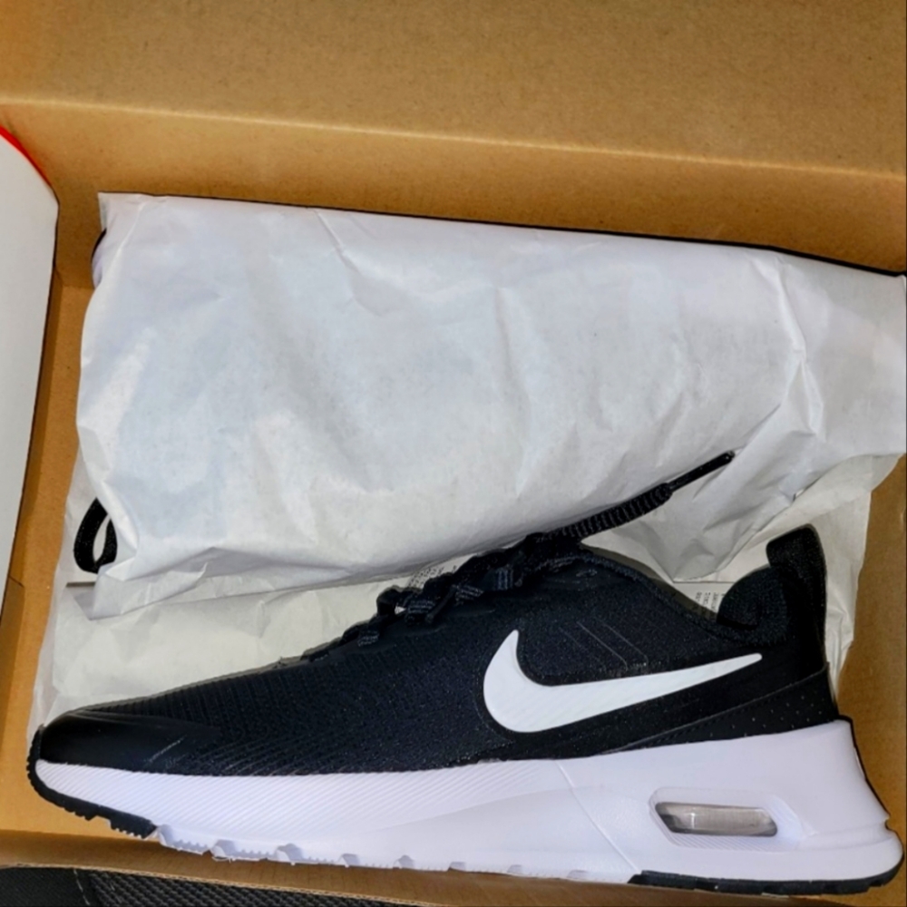 Nike Air Max Nuaxis Women's Running Shoes - Size 6.5